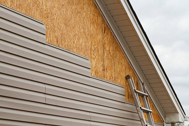 Professional Fiber Cement Siding technician working in Reisterstown, MD